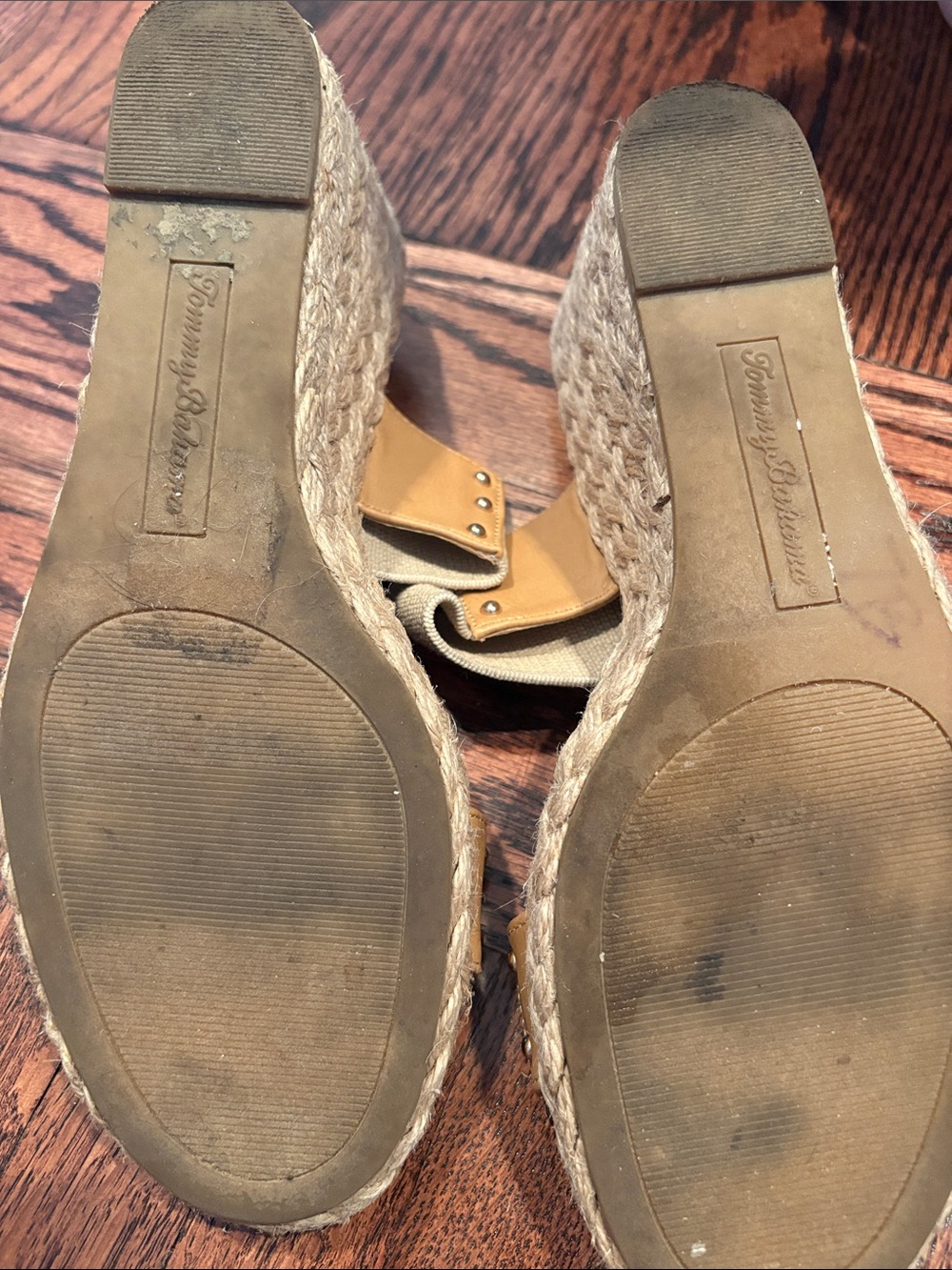 Tommy Bahama Natural Beige Double-Strap Slide Sandals - Picture 4 of 4
